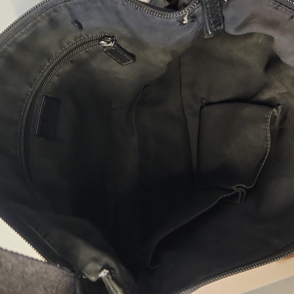 Gucci Black Crossbody - Picture 12 of 12